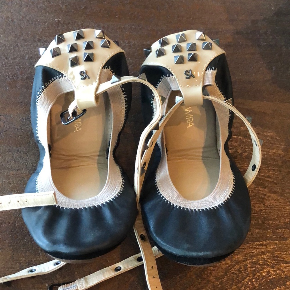 Yosi Samra Black and Tan Studded Flats